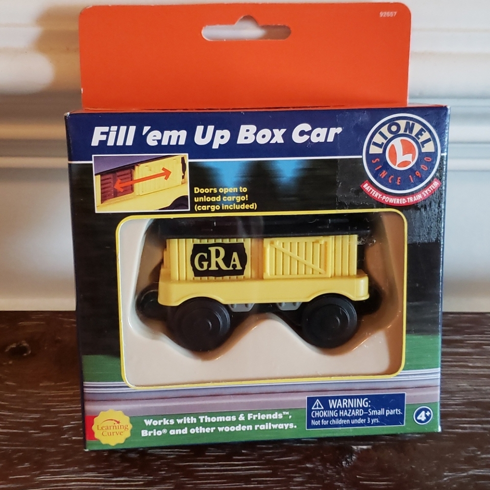 2001 Lionel Fill'um Up Box Car Brand New!